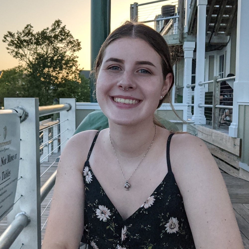 Meet your Posher, Leila